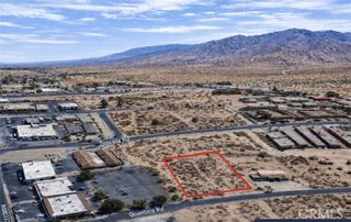1 Quantico Road, Apple Valley, CA 92307