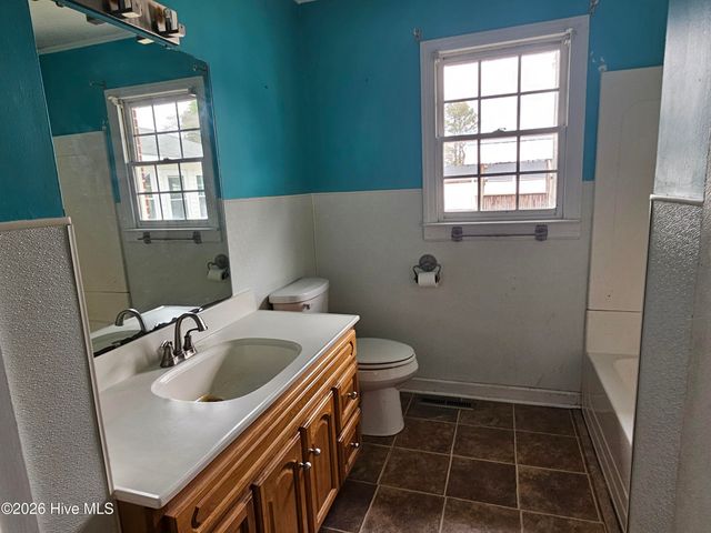 309 Fairfax Street, Clinton, NC 28328