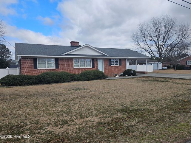 309 Fairfax Street, Clinton, NC 28328