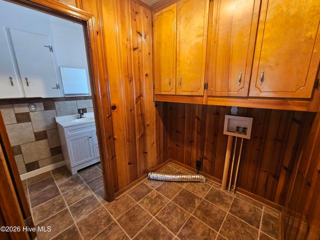 309 Fairfax Street, Clinton, NC 28328