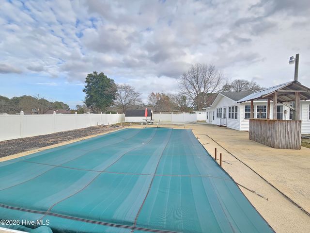 309 Fairfax Street, Clinton, NC 28328