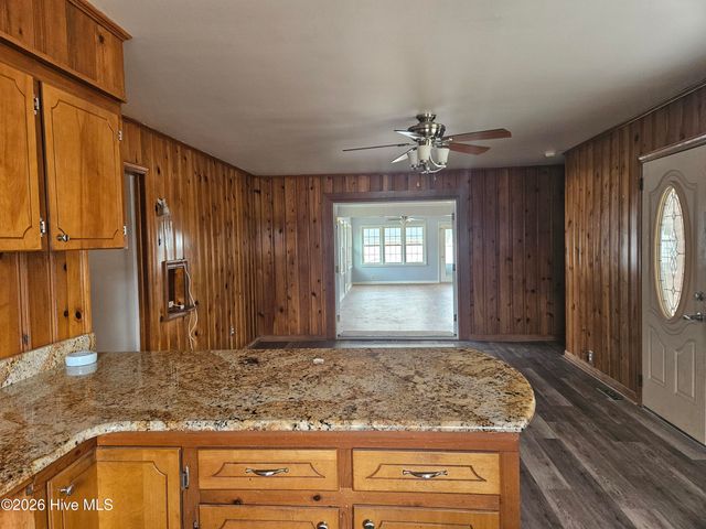 309 Fairfax Street, Clinton, NC 28328