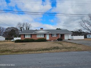309 Fairfax Street, Clinton, NC 28328