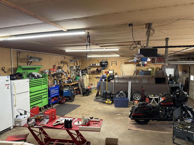 2530 S 400 E, La Porte, IN 46350