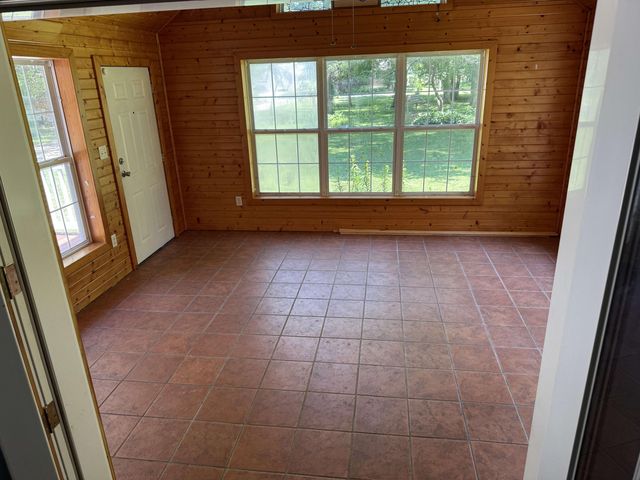 2530 S 400 E, La Porte, IN 46350