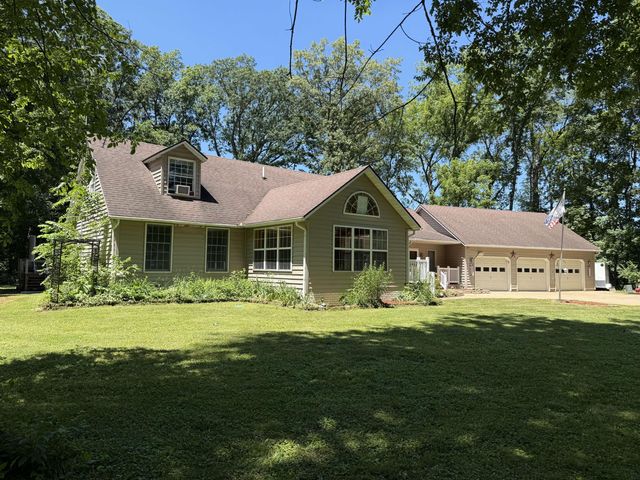 2530 S 400 E, La Porte, IN 46350