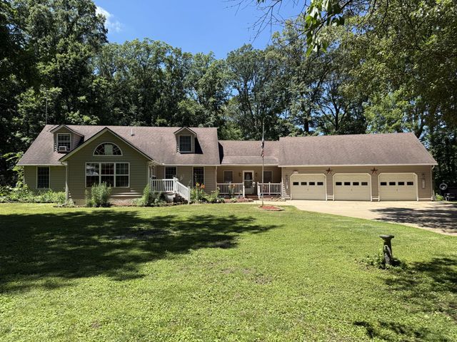 2530 S 400 E, La Porte, IN 46350