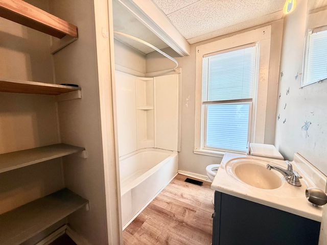 38 Baxter Street, Rutland City, VT 05701