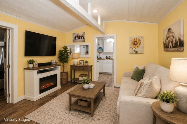 42 Sarette Road, Goffstown, NH 03045