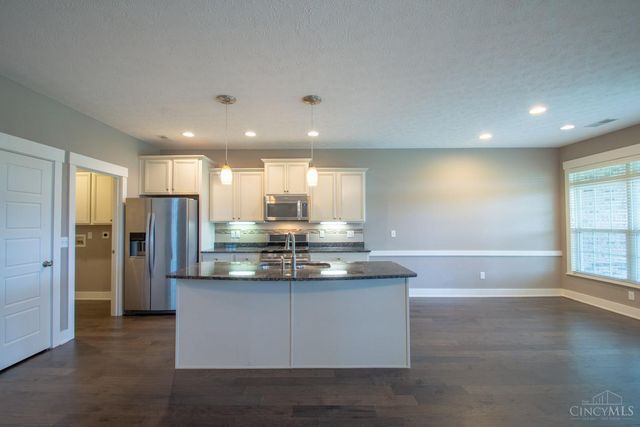 495 Legendary Way, Centerville, OH 45458