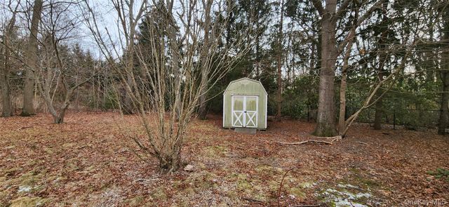 43 Hunter Avenue, Miller Place, NY 11764