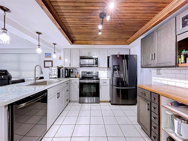 9115 PANDA LANE, Port Richey, FL 34668