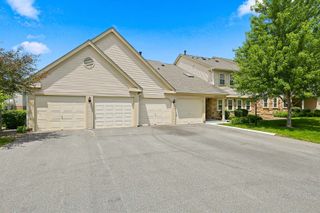 2326 Knollwood Court W2, Schaumburg, IL 60194