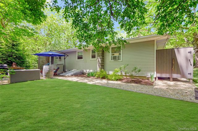 340 Pine Road, Southold, NY 11971