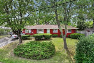 2 Curwen Rd, Peabody, MA 01960