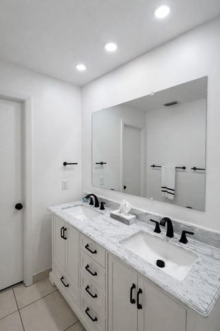 6016 NW 172nd Terrace Circle, Hialeah, FL 33015