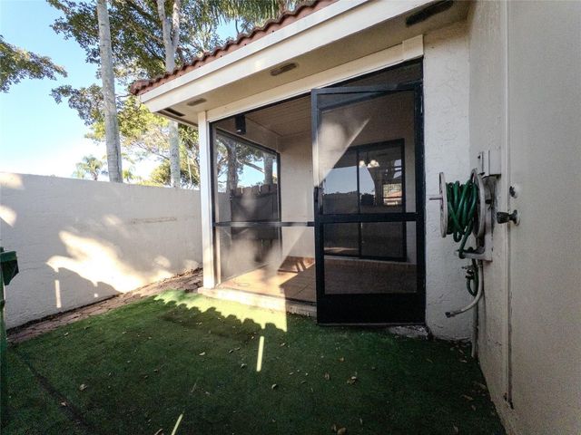 6016 NW 172nd Terrace Circle, Hialeah, FL 33015