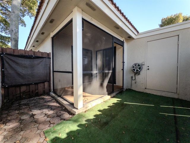 6016 NW 172nd Terrace Circle, Hialeah, FL 33015