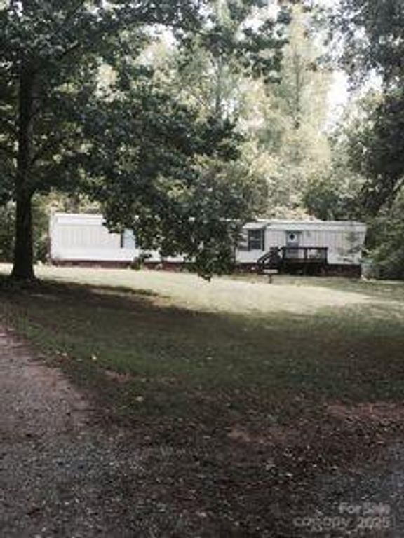 150 Heatherwood Court, Clover, SC 29710