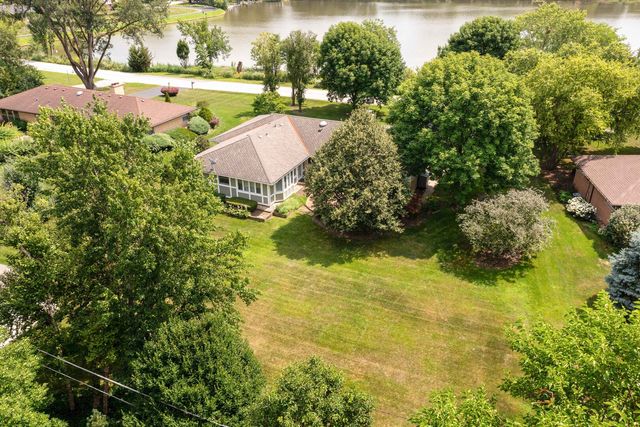 414 Hillcrest Drive, Prospect Heights, IL 60070