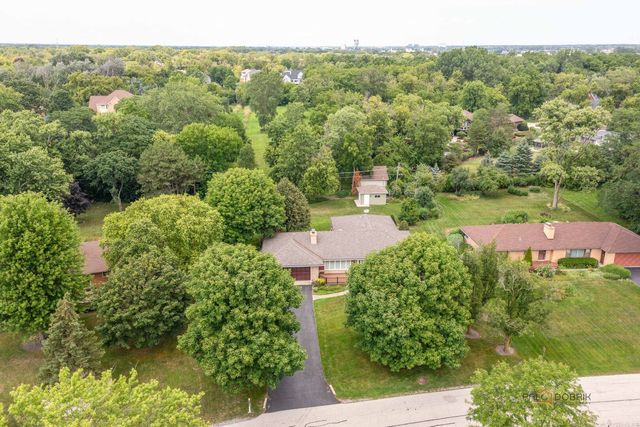 414 Hillcrest Drive, Prospect Heights, IL 60070