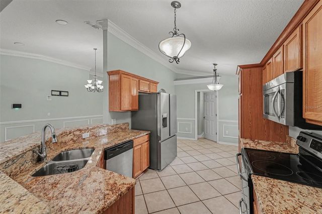 817 LAKE DOE BOULEVARD, Apopka, FL 32703