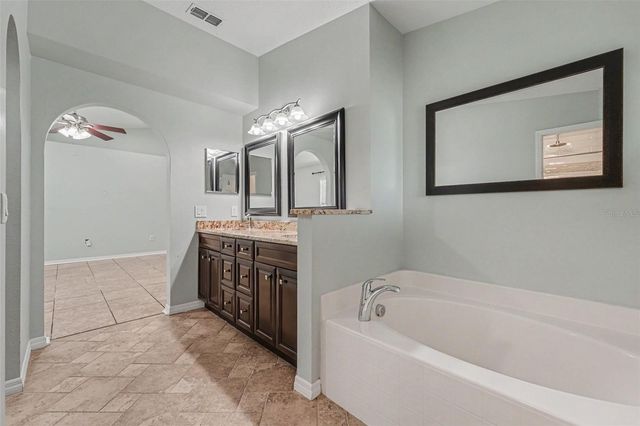 817 LAKE DOE BOULEVARD, Apopka, FL 32703