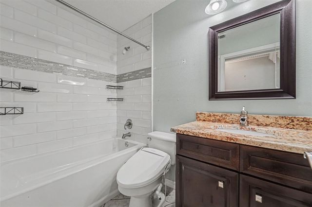 817 LAKE DOE BOULEVARD, Apopka, FL 32703