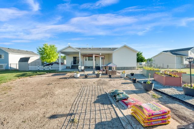 918 W 1600 N, Harrisville, UT 84404
