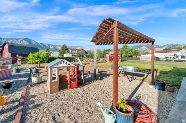918 W 1600 N, Harrisville, UT 84404