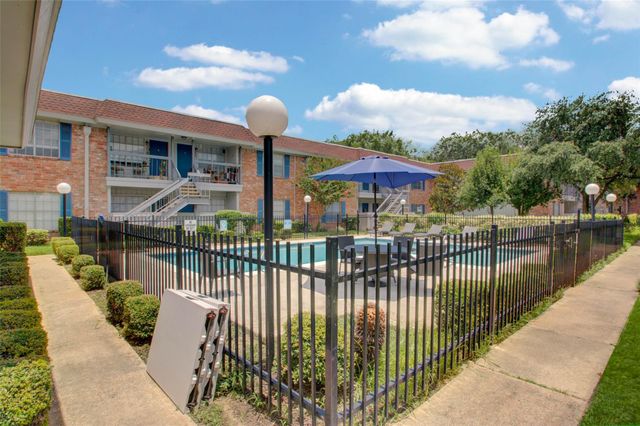 2350 Bering Drive 71, Houston, TX 77057