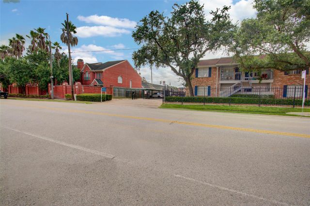 2350 Bering Drive 71, Houston, TX 77057