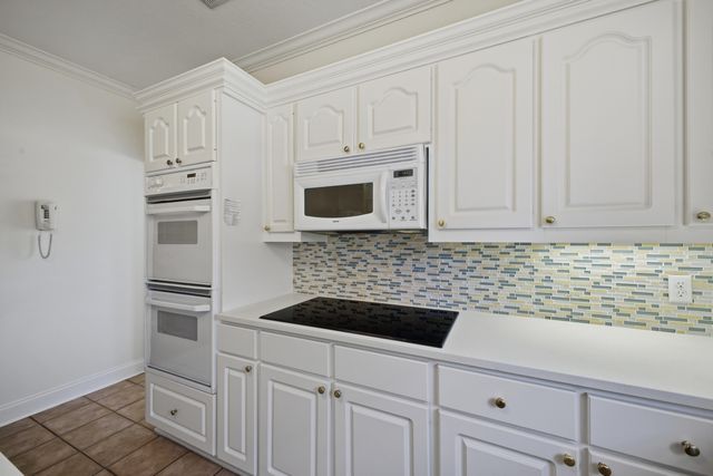 217 Greenwood Pl, Hattiesburg, MS 39402