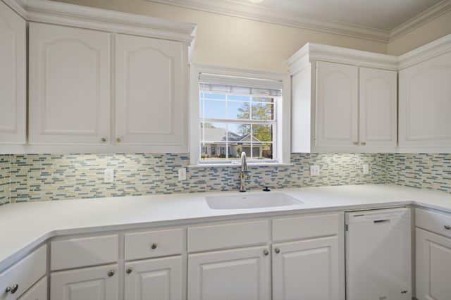 217 Greenwood Pl, Hattiesburg, MS 39402