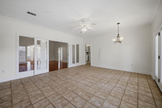 217 Greenwood Pl, Hattiesburg, MS 39402