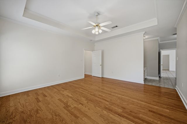 217 Greenwood Pl, Hattiesburg, MS 39402