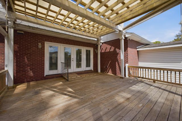 217 Greenwood Pl, Hattiesburg, MS 39402