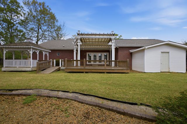 217 Greenwood Pl, Hattiesburg, MS 39402