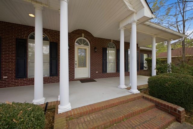 217 Greenwood Pl, Hattiesburg, MS 39402