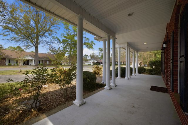 217 Greenwood Pl, Hattiesburg, MS 39402