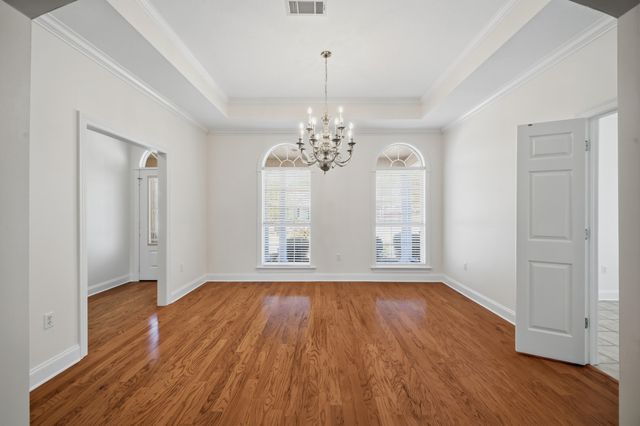 217 Greenwood Pl, Hattiesburg, MS 39402