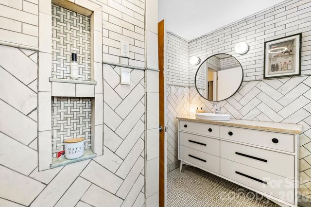 6240 Candlewood Drive, Charlotte, NC 28210