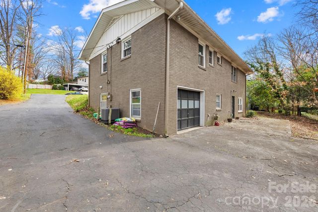 6240 Candlewood Drive, Charlotte, NC 28210