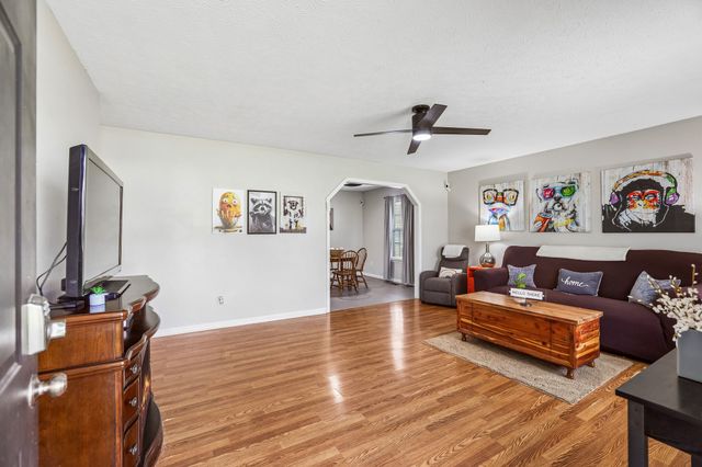 106 Cayenne Rd, Bell Buckle, TN 37020