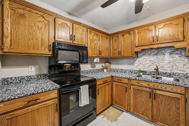 106 Cayenne Rd, Bell Buckle, TN 37020