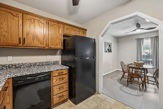 106 Cayenne Rd, Bell Buckle, TN 37020