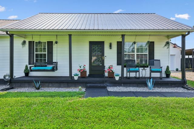 106 Cayenne Rd, Bell Buckle, TN 37020