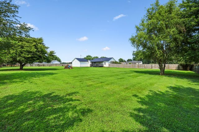 106 Cayenne Rd, Bell Buckle, TN 37020
