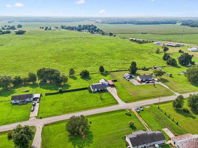 106 Cayenne Rd, Bell Buckle, TN 37020