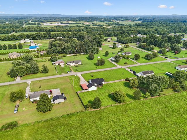106 Cayenne Rd, Bell Buckle, TN 37020